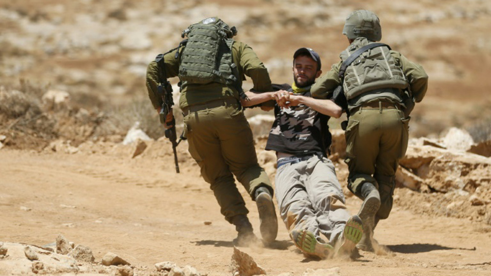 soldados-israelies-llevan-palestino