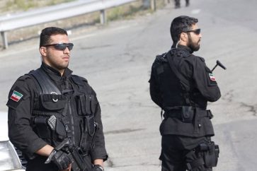 Miembros de las fuerzas de seguridad iraníes