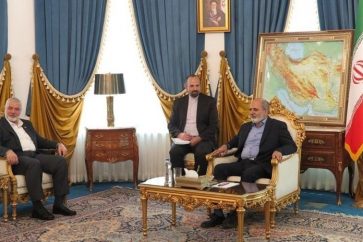 El secretario del Consejo Supremo de Seguridad Nacional de Irán dijo Ali Akbar Ahmadian en una reunión con el jefe del buró político del Movimiento de Resistencia Islámica Palestina, Hamas, Ismail Haniyeh