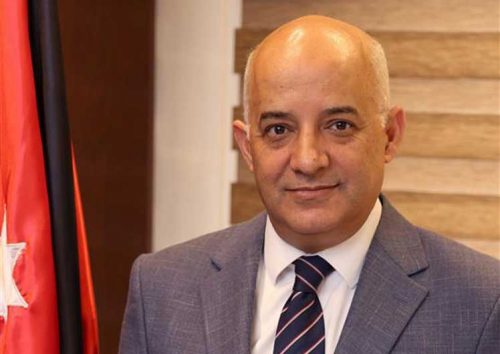 el-ministro-de-comunicaciones-gubernamentales-muhannad-mubaidin