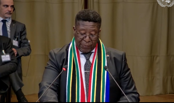 Vusimuzi Madonsela, embajador de Sudáfrica en los Países Bajos