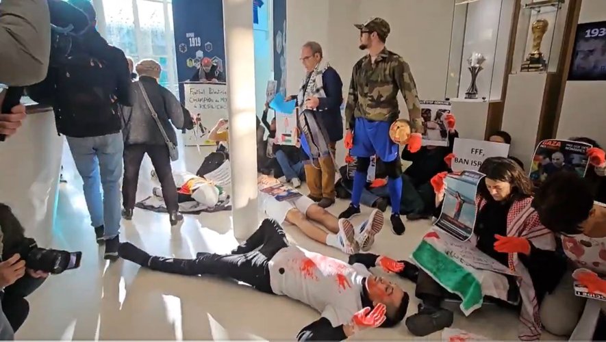 irrumpen-activista-fff-partido-israel