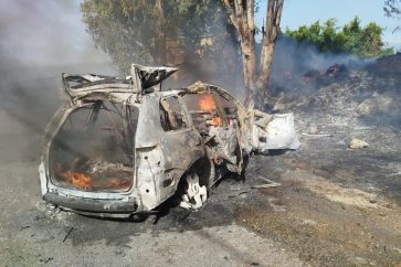 Vehículo de Hussein Atwi destruido por un dron israelí