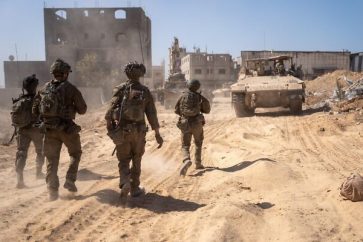 Soldados israelíes en Yabaliya