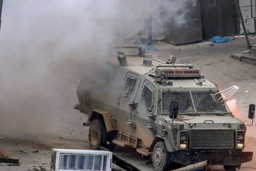 vehiculo-israeli-cisjordania-arde