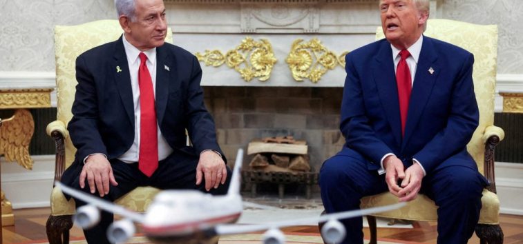  <a href="https://es-archive.almanartv.com.lb/1336029">Reunión Trump-Netanyahu: El futuro del alto el fuego en Gaza es incierto y desacuerdos sobre la segunda fase</a>